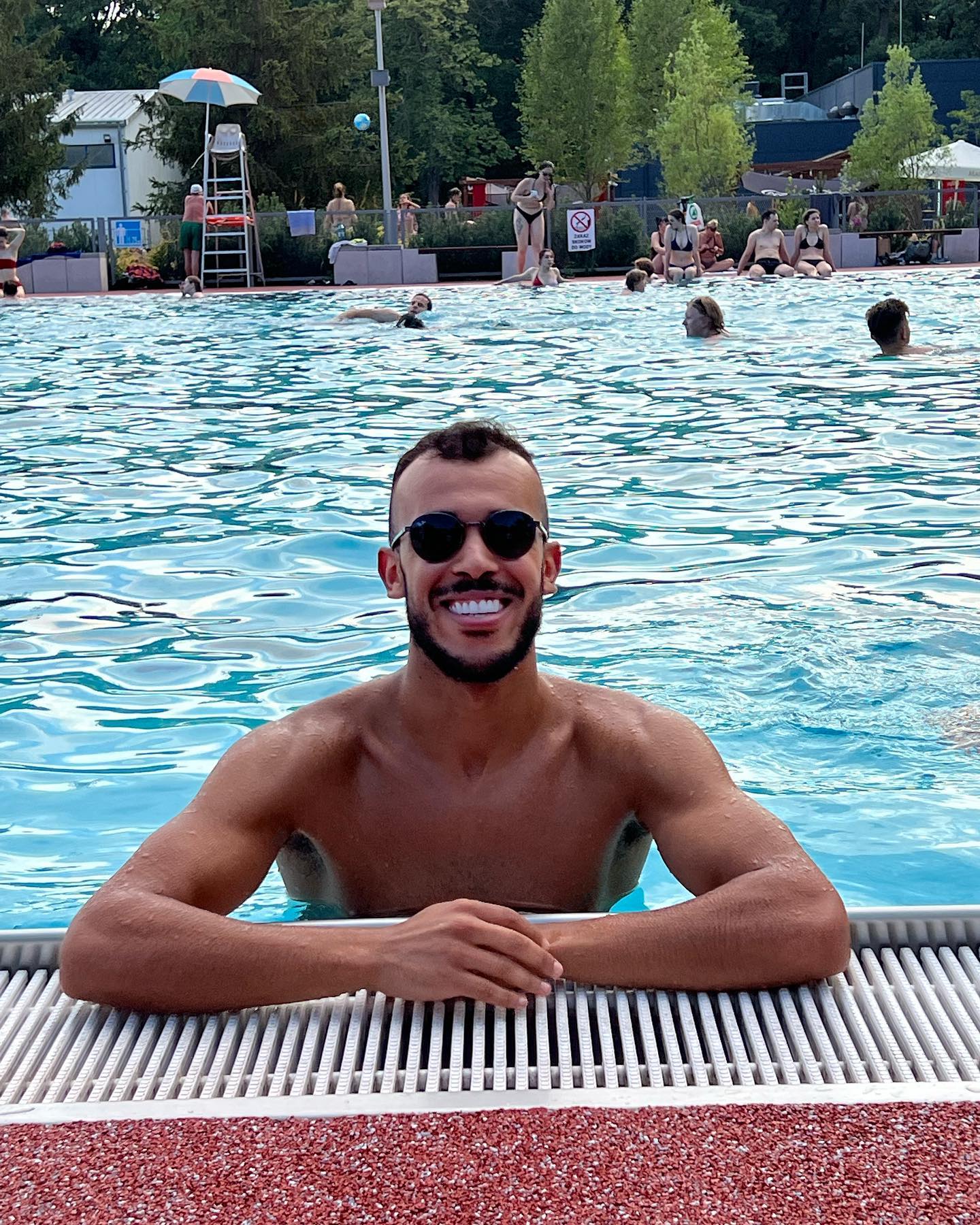 Anis Picture Swim Anis Picture Swim